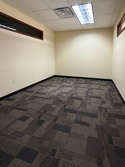 2475 Maplewood Drive W #113