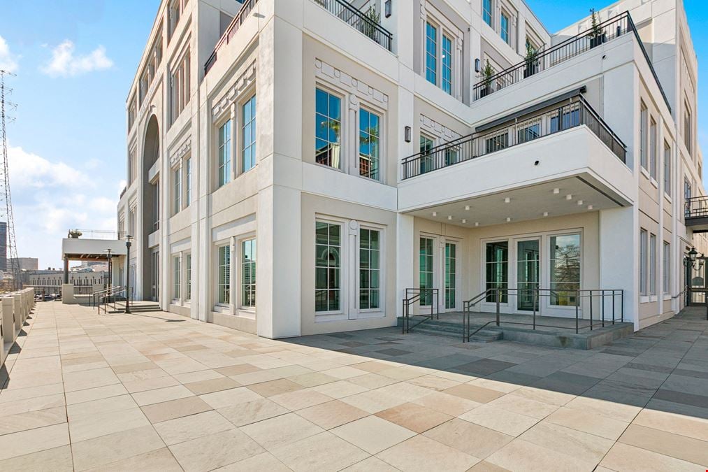 French Quarter Riverfront Opportunity with Expansive Terrace