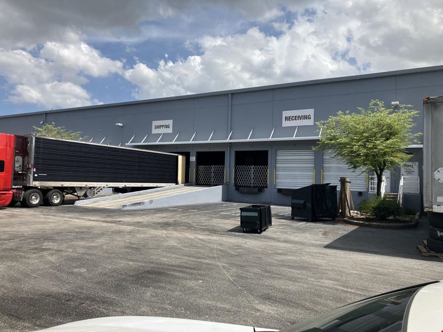 FOR SUBLEASE Medley Distribution Warehouse