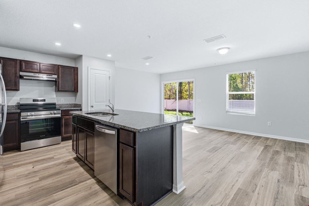 7368 Mailes Ct Units 101,102,201,202