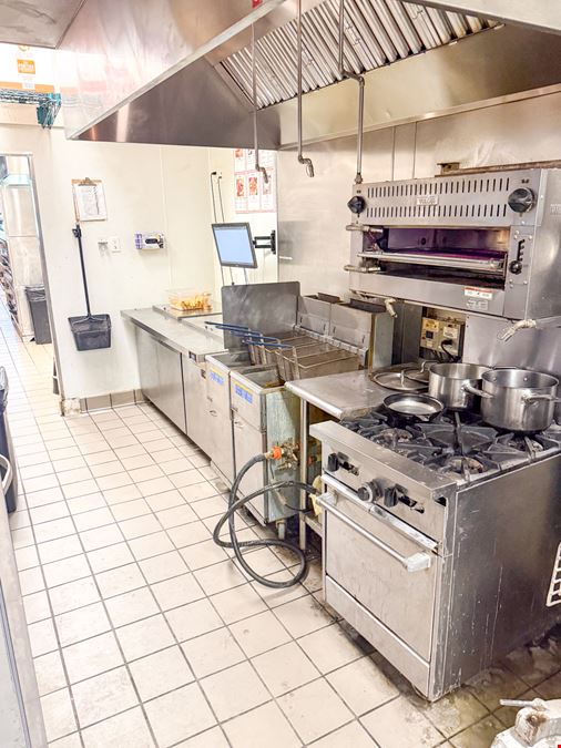 Nicholson Gateway: 2,491 SF Restaurant Sublease on LSU Campus