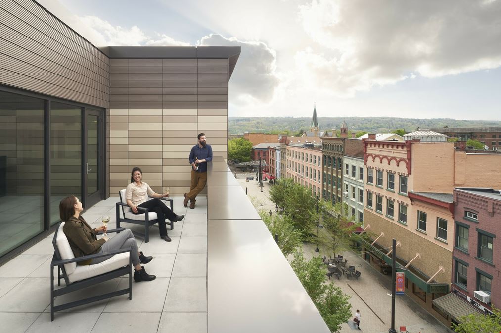 Harold's Square - Restaurant Space