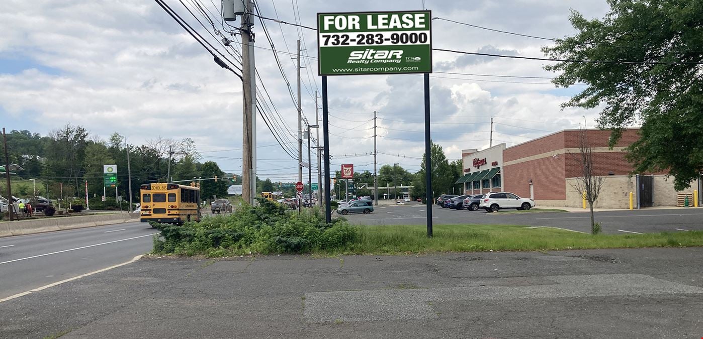 Single-Story Retail Building For Lease