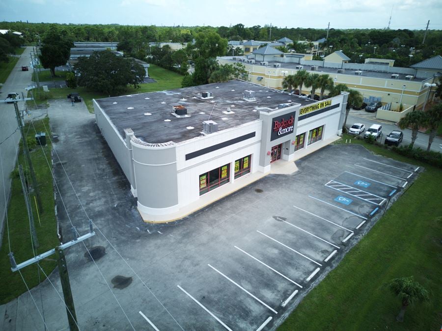 High Profile Retail Space in Stuart, Florida