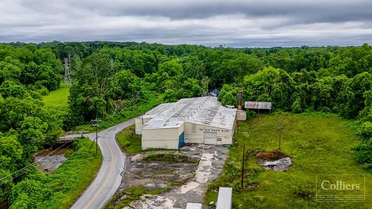 ±24,000-SF Warehouse Available on Highway 221