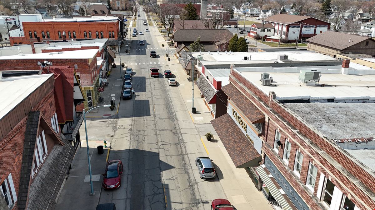 117 W Main + SE Corner of US-27 & Parr Road