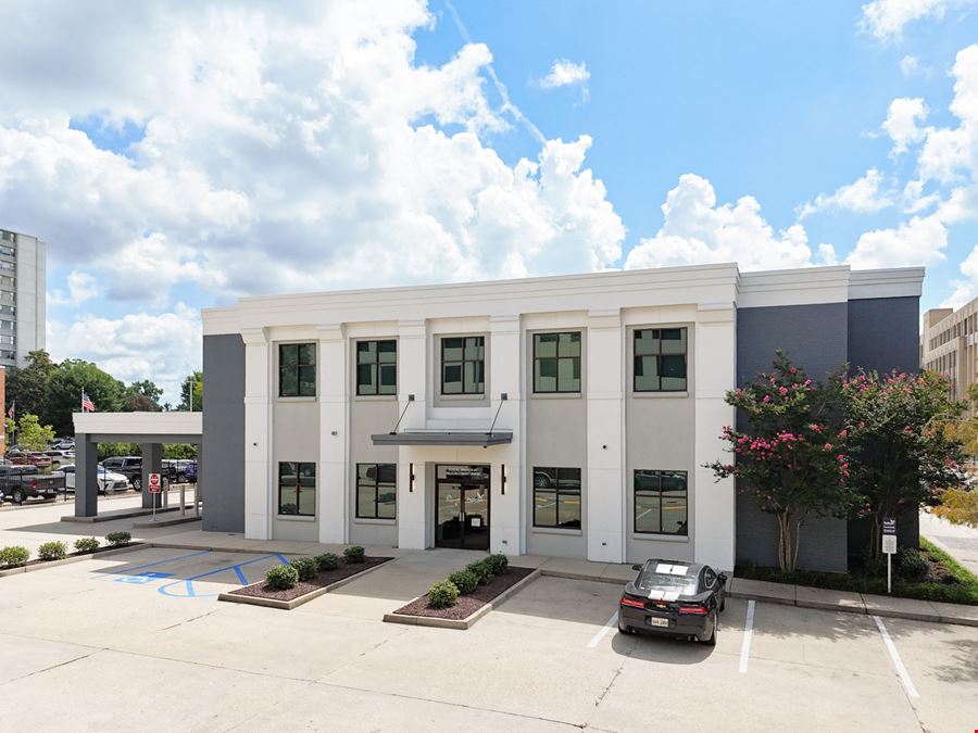 Former Bank Branch w/ Drive Thru in Downtown Baton Rouge