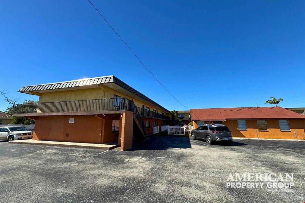Hospitality & Dining Opportunity on Tamiami Trail