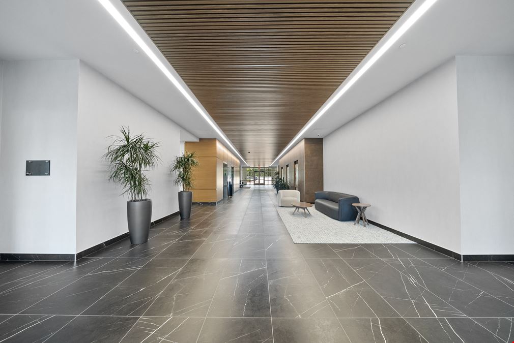 Perimeter Park: 3300 Paramount