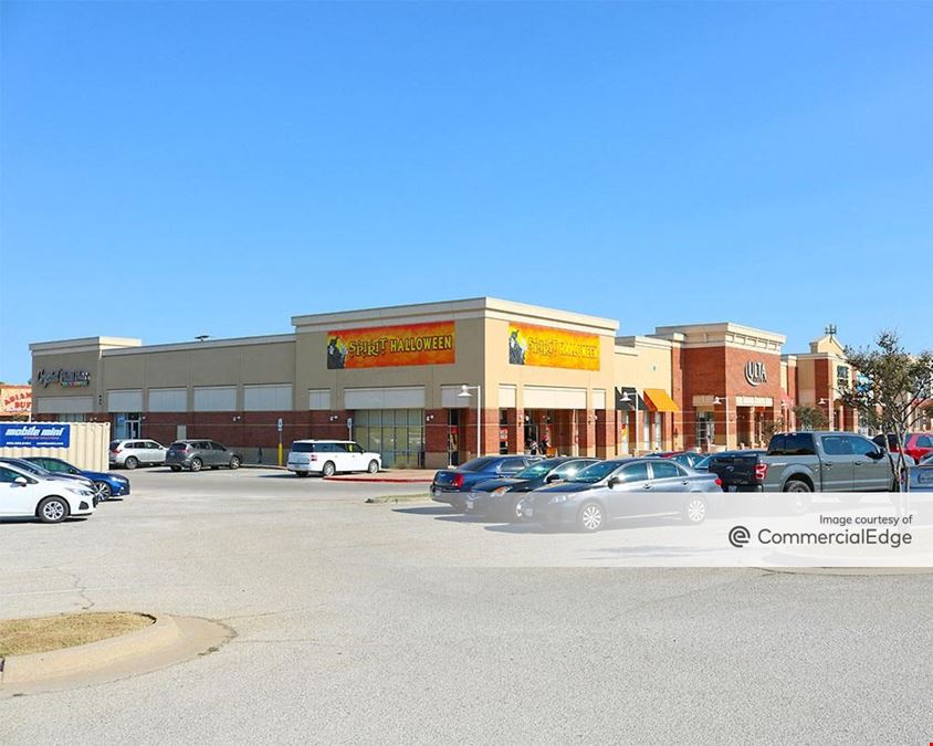 The Shops At NorthEast Mall - 820-868 NE Mall Blvd