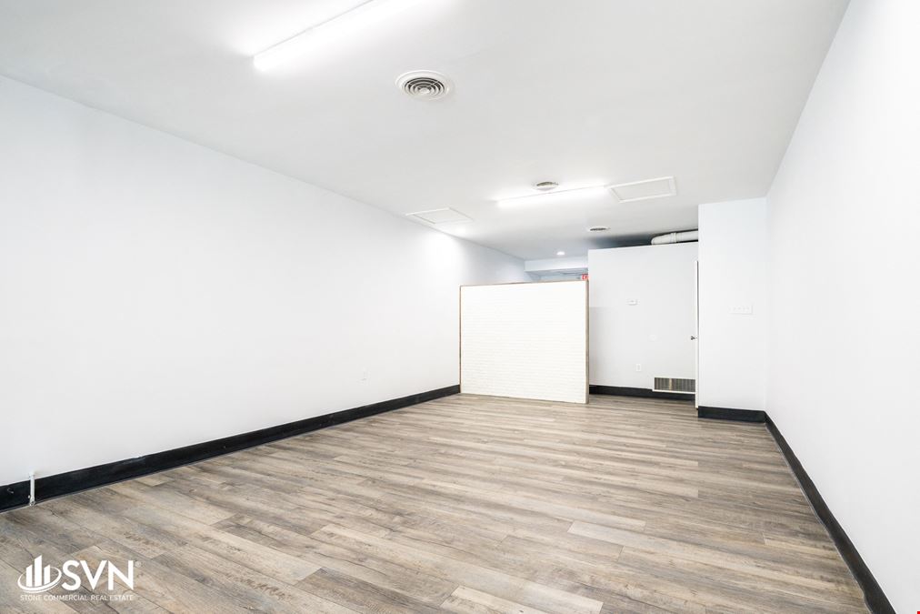1033 North Limestone