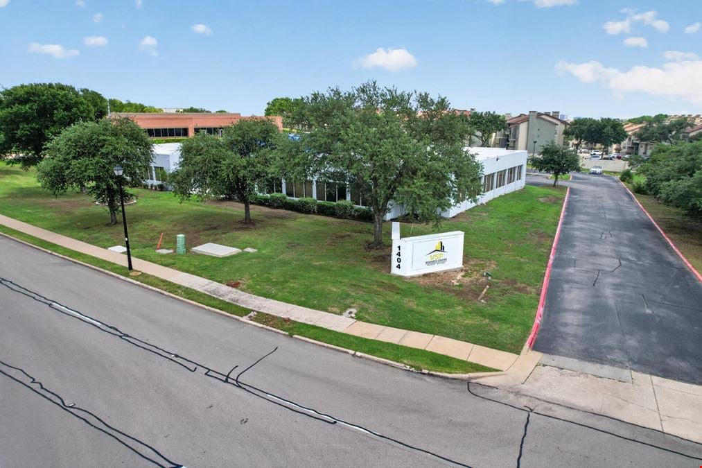 1404 W Walnut Hill Ln