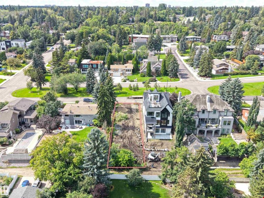 FULLY SERVICED WALKOUT LOT