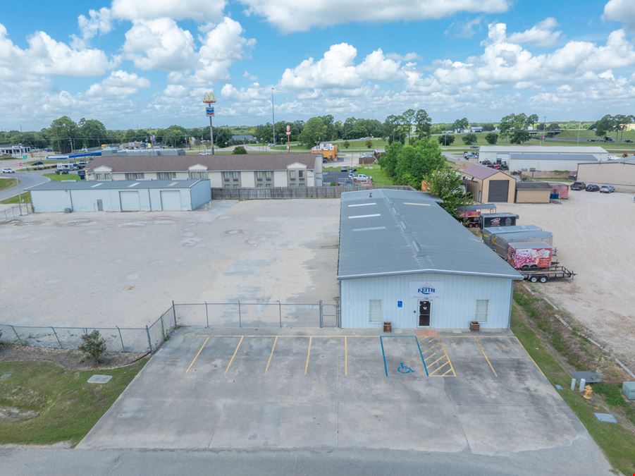 ±8,000 SF Industrial Facility on ±1.2 Acres