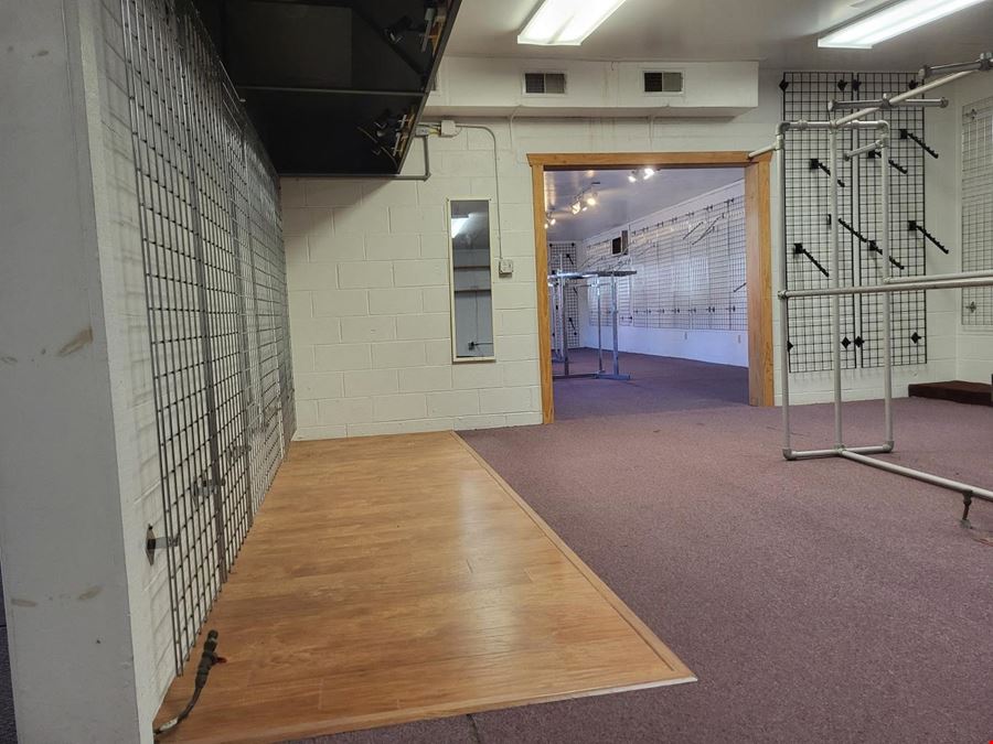 RETAIL SPACE FOR LEASE