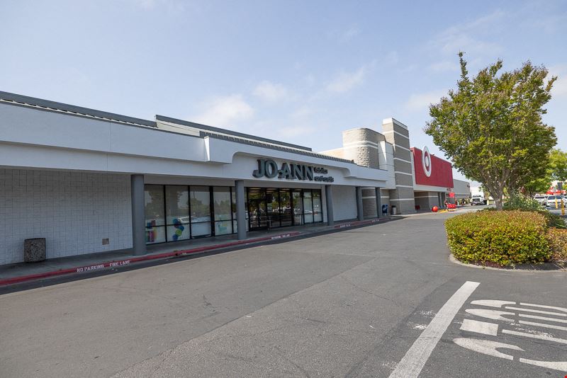 425 Rohnert Park Expressway