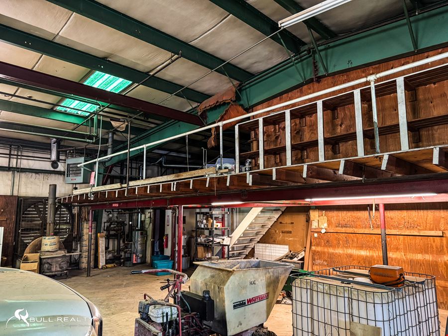 Industrial Warehouse / Office Space | ±8,100 SF