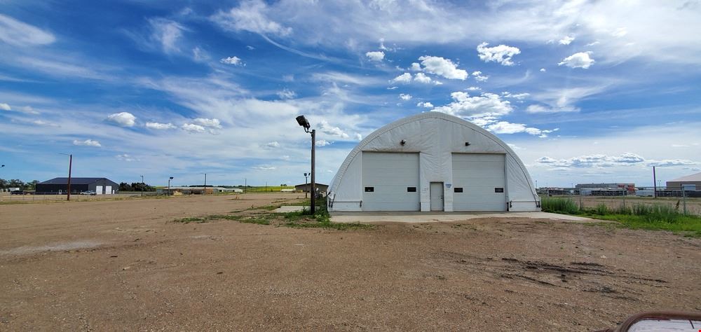 7,000 SQ FT SHOP ON 4.8 Acres In Stanley, ND