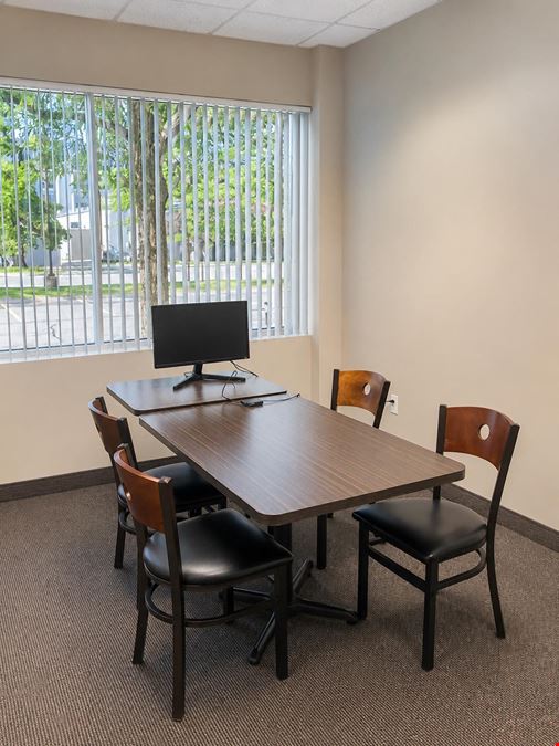 Office Suites For Lease - Briarwood Area / Ann Arbor
