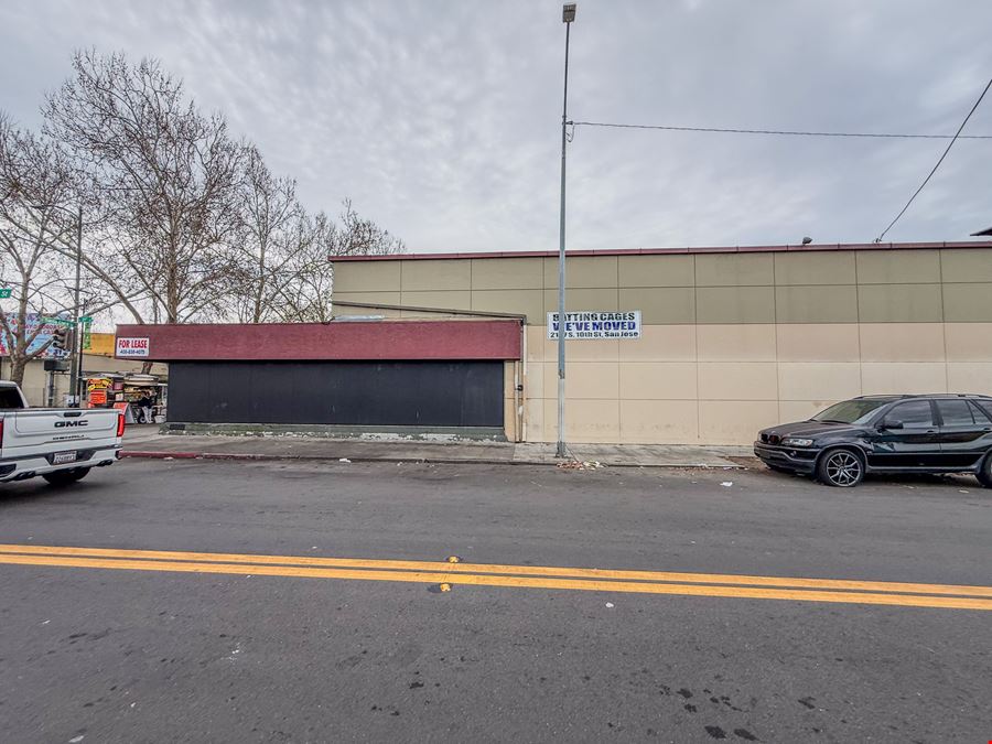995 E Santa Clara
