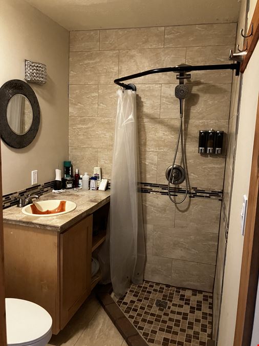 Turn-Key B&B, Restaurant, Retreat & Lodge Investment Opportunity