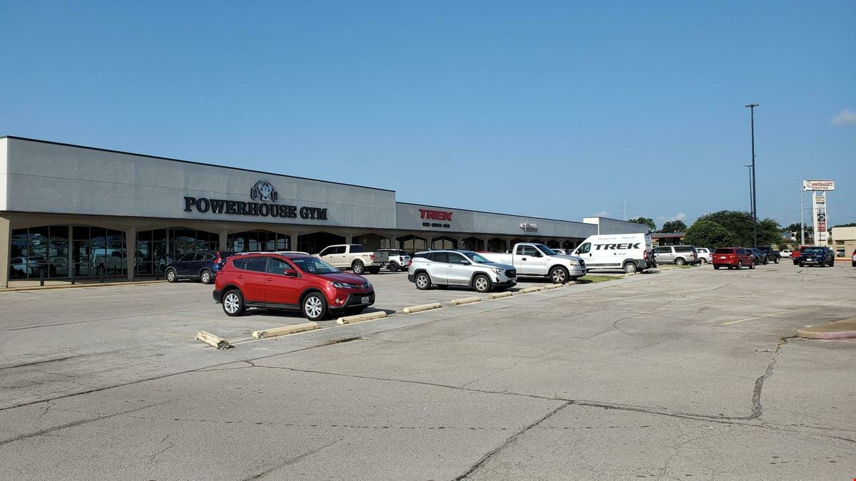 5013-5141 Granbury Rd