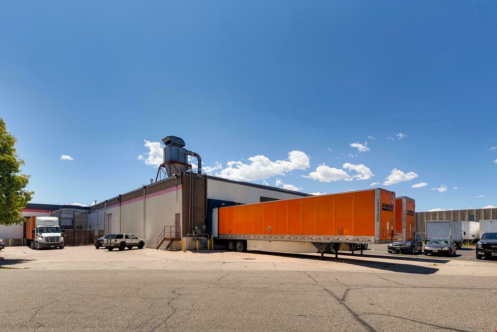 5,000-61,558 SF Warehouse/distribution for sublease