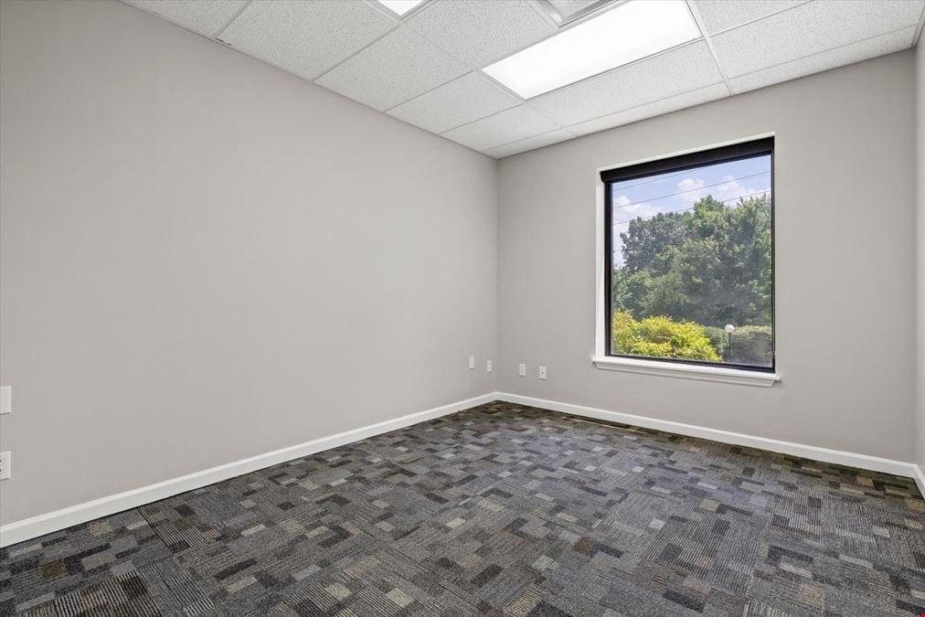 2 Executive Suites 