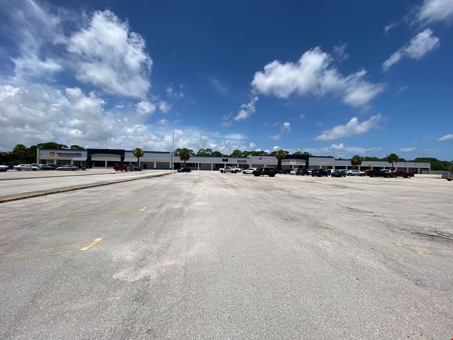 St Lucie Plaza