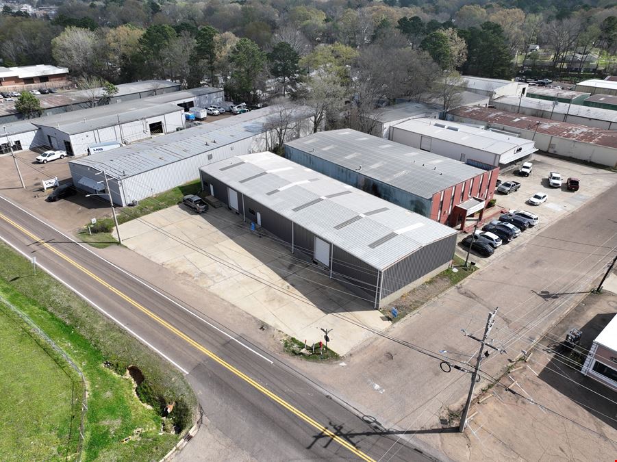 Renovated Ridgeland, MS - Warehouse For Lease
