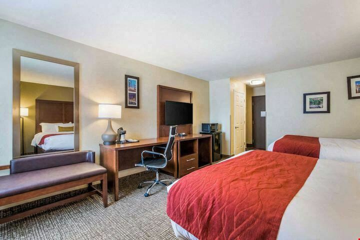 Comfort Inn & Suites Fairborn OH