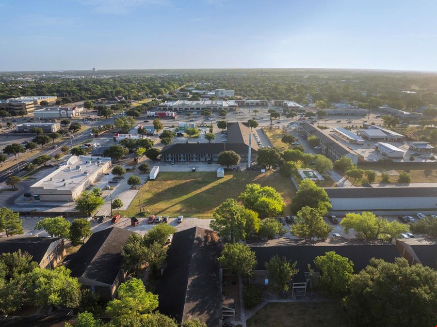 .97 AC Near Texas Avenue & Southwest Parkway