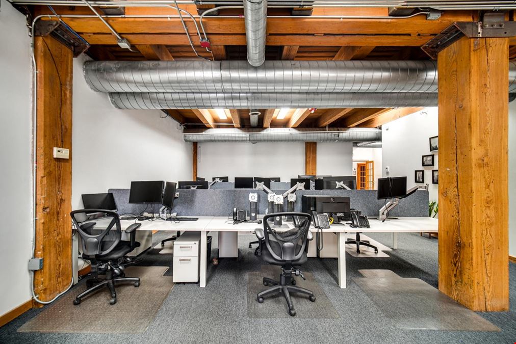 566 W Lake St, Suite 240, Chicago, IL 60661
