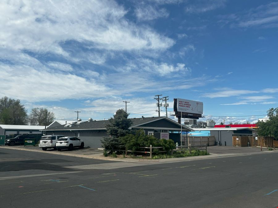 4030 & 4040 E Warren Ave