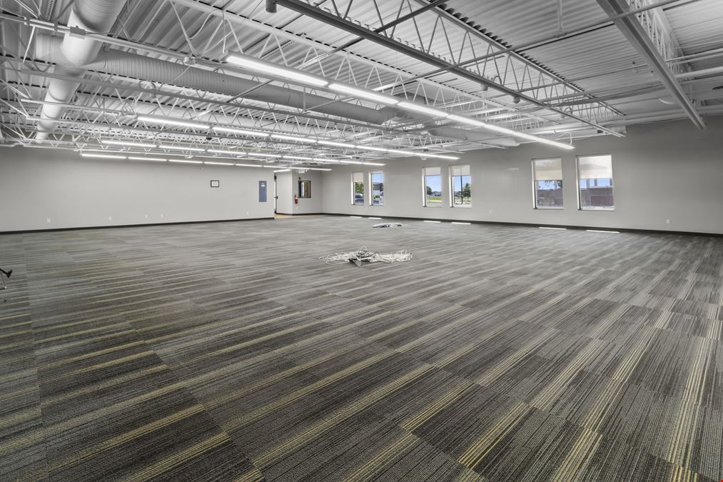 +/- 12,000 SF Freestanding Flex Industrial Building in Park 100
