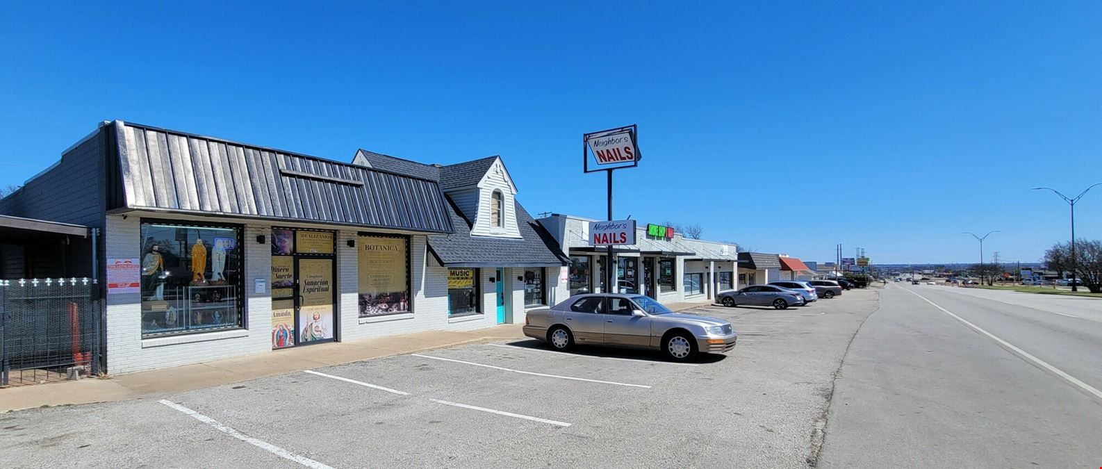 5907-5917 E Lancaster Ave