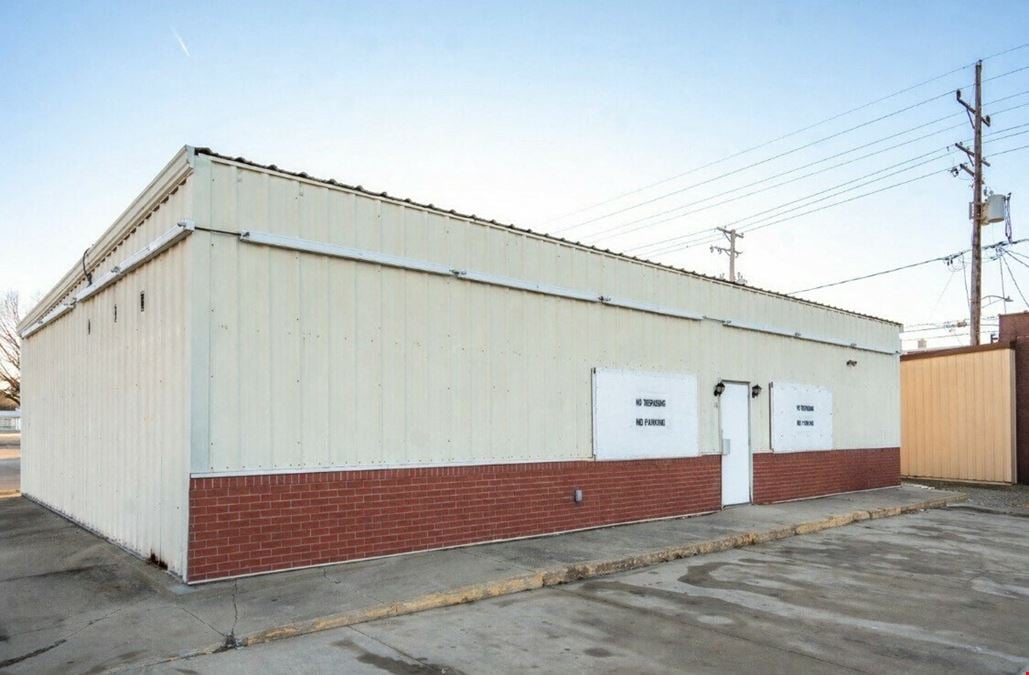 Two Commercial Buildings on 0.36 Acre Lot in Plano