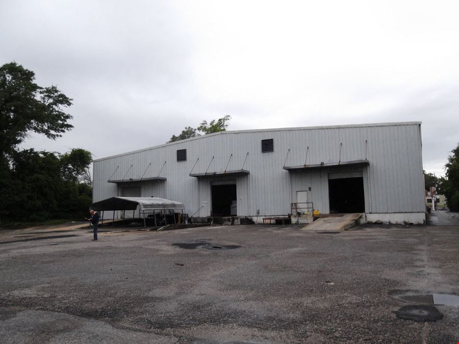 34,500 SF Retail/Warehouse on 2.35 Acres