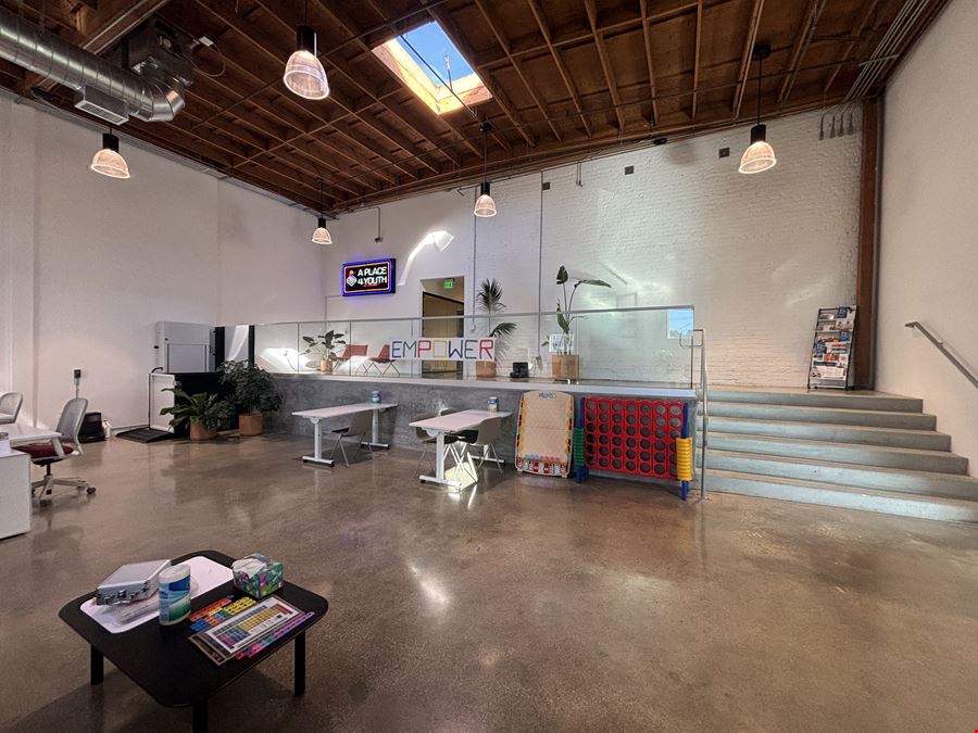 4901 W Jefferson