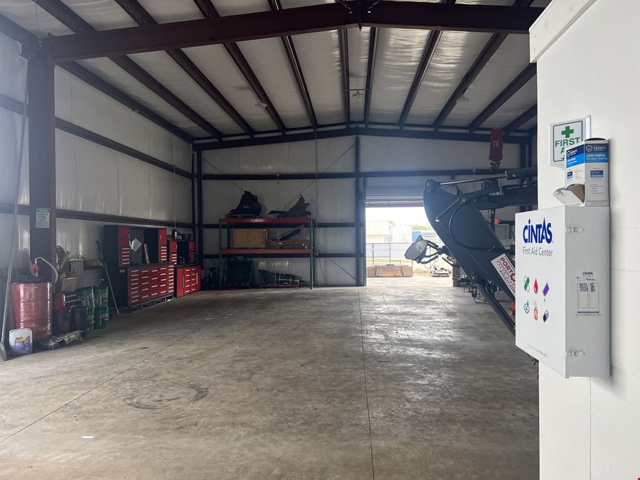 3,600 SF Warehouse on 0.48 AC