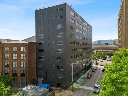 Preview of commercial space at 1100 Market Street