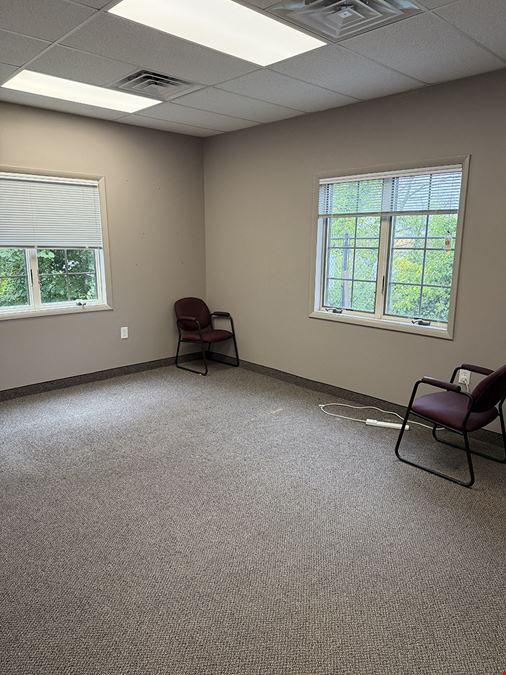 Executive Office Suite For Lease