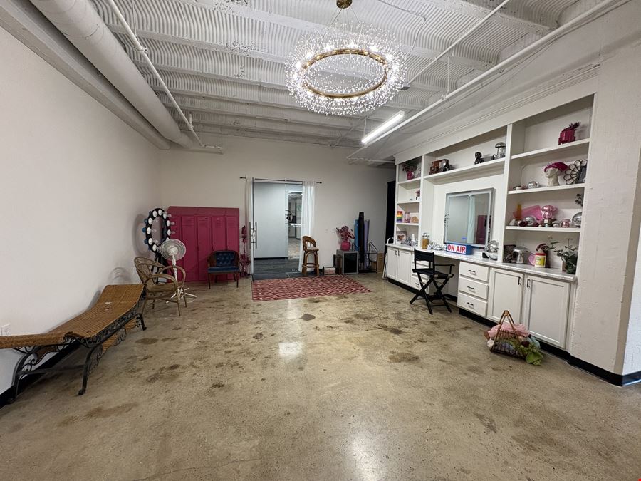 225 E 11th St