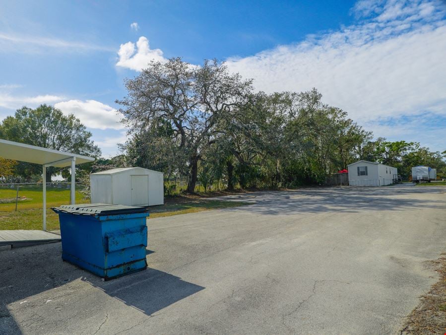 Lake Wales 1960 SQFT Office Building with Additional Residential Income