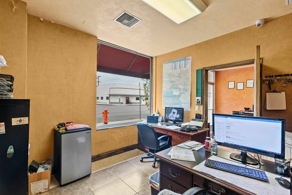 4204-4208 W Burbank Blvd 
