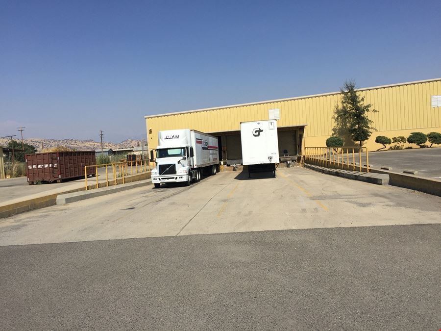 Freestanding Industrial Manufacturing Building w/ Yard