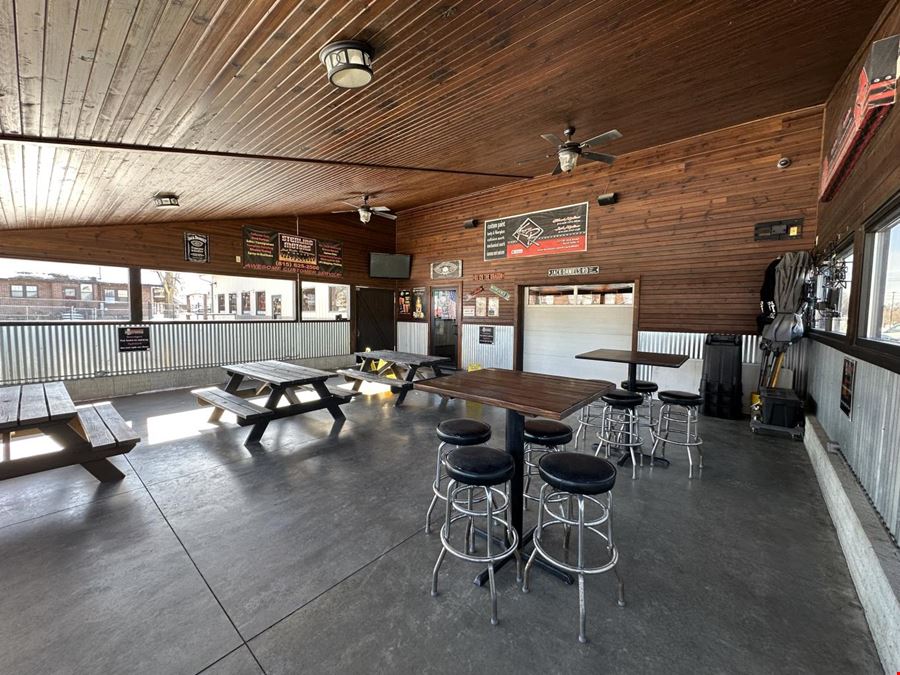 305 W 2nd Street