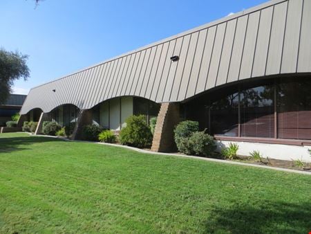 Preview of commercial space at 1313 W Robinhood Dr