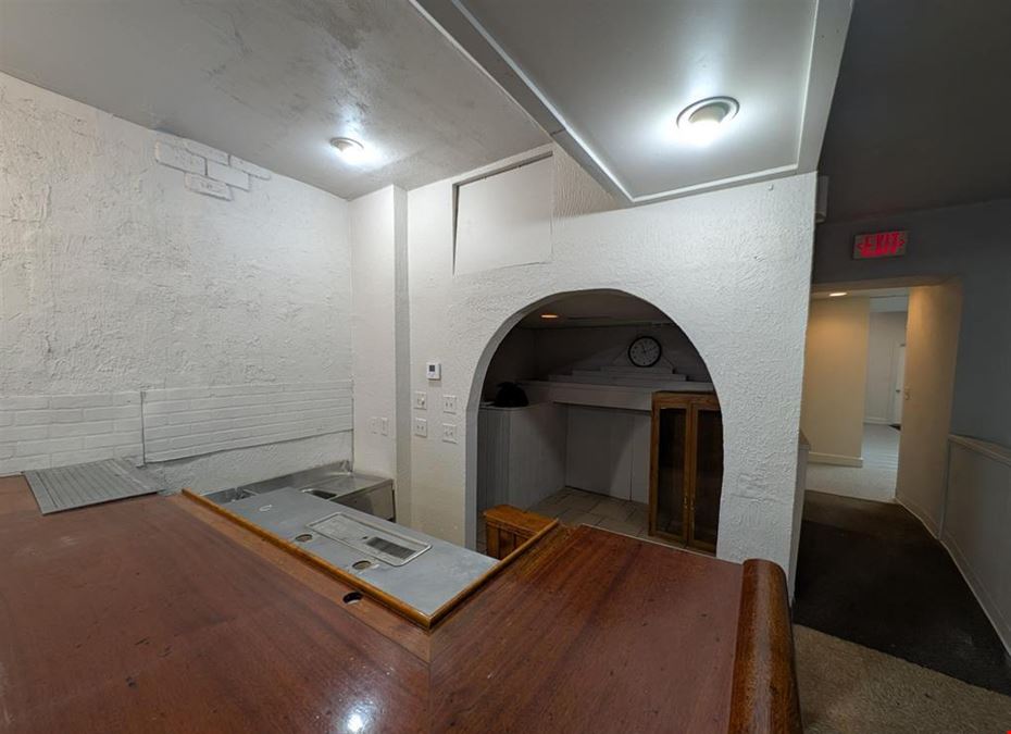 154 E Elm