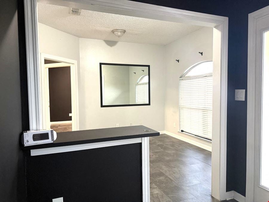 4301 - 4305 Spanish Trail | Legacy Plaza